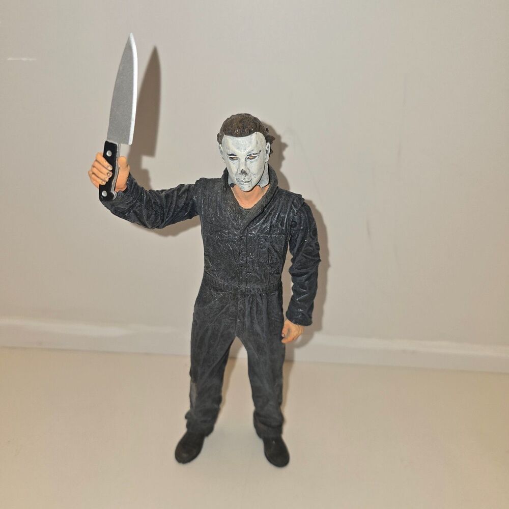 HALLOWEEN  Neca - Michael Myers "The Night He Came Home" Loose Action Figure